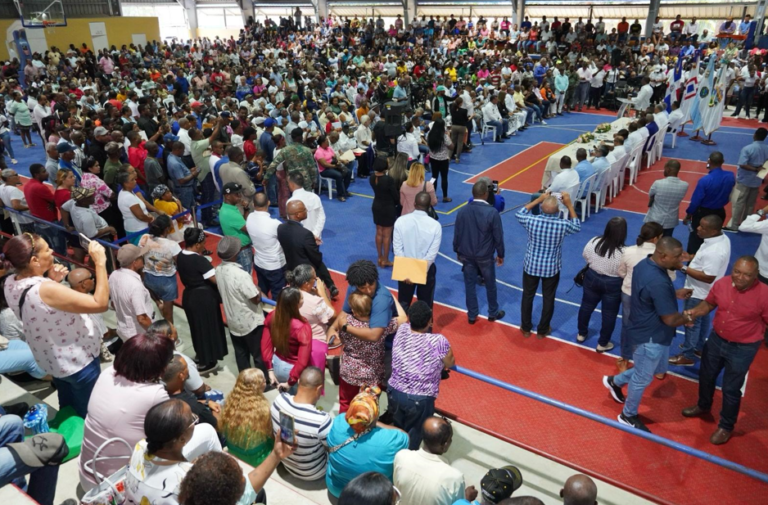 Gobierno inicia entrega de más de 2,000 títulos de propiedad en Pedro Brand