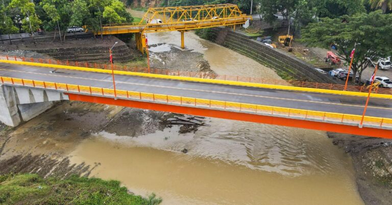 Obras Públicas cerrará el puente sobre el río Camú en La Vega por trabajos de reparación 