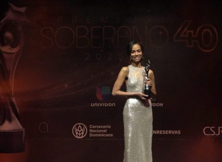 ¡Habemus Gran Soberana! Zoe Saldaña recibe el máximo galardón en los Premios Soberano 2025 #FVDigital