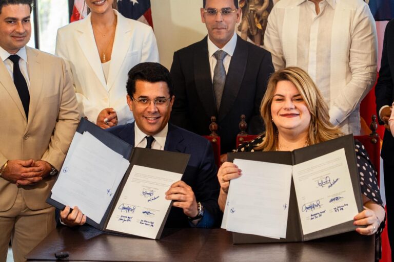 RD y PR firman acuerdo para impulsar el turismo multidestino