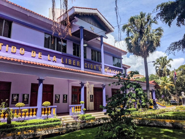 Dirigentes del PLD critican a Abel Martínez por oposición a método para elegir candidato presidencial