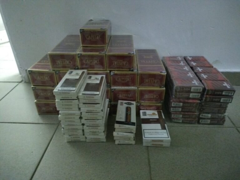 Policiales: Policía Nacional intensifica lucha contra el tráfico de mercancías ilegales; incauta más de 20,000 cigarrillos y desmantela redes de contrabando