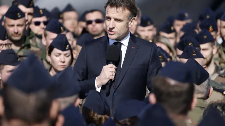 #Mundo:Francia prepara un ‘manual de supervivencia’ para que sus ciudadanos estén preparados en caso de crisis o conflicto armado