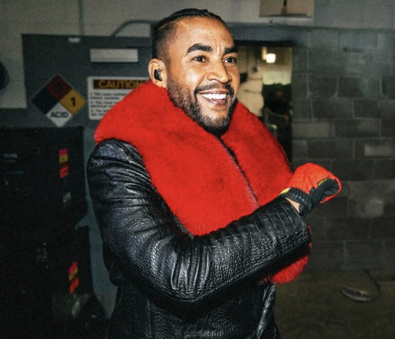 Don Omar expulsa a fanática de su concierto por lanzar vasos con bebidas al público: “Eso es una falta de respeto”