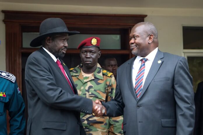 l-presidente-de-Sudan-del-Sur-Salva-Kiir-a-la-izquierda-y-el-vicepresidente-Riek-Machar-a-la-derecha.jpeg