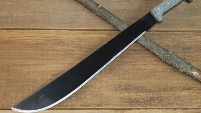 Mujer es herida de un machetazo en la frente tras solicitar devolución de dinero