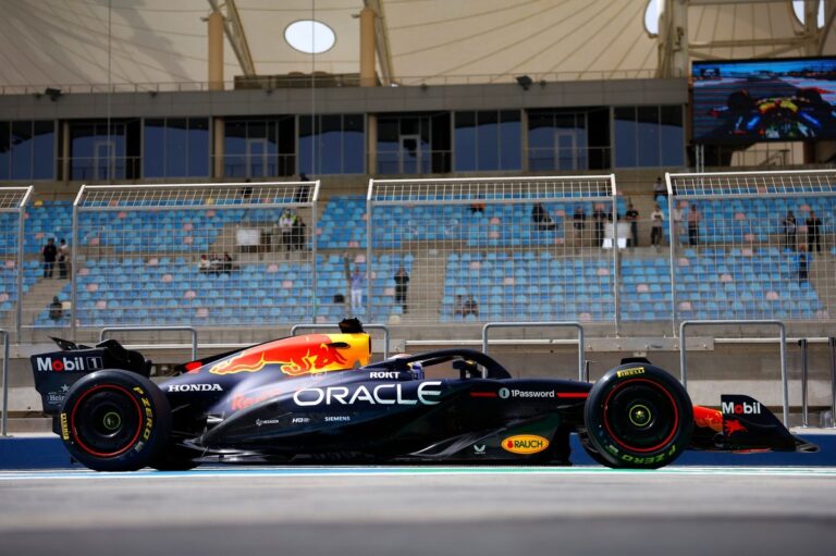 #Deportes: La historia real detrás de la peineta de Verstappen en los test de Bahrein #F1