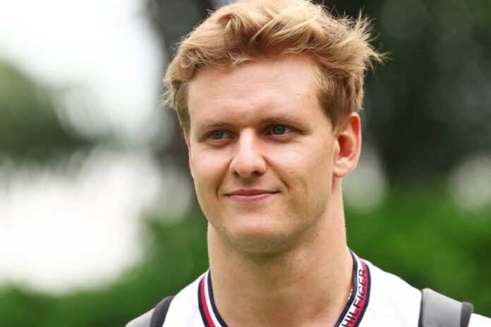 mika-haekkinen-die-tuer-ist-fuer-mick-schumacher-noch-offen-25030405.jpg