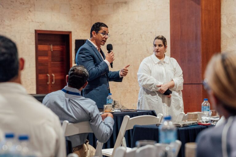 MIVED socializa procesos clave de permisología con desarrolladores turísticos de Cap Cana