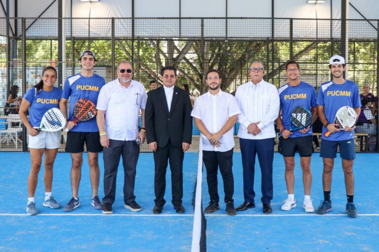 Inauguran en PUCMM el primer complejo deportivo universitario de pádel en RD