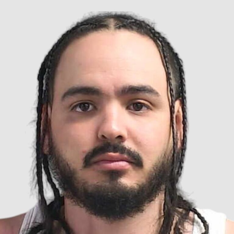 Cuando eres un dominicano indocumentado en USA y sacas una pistola por un pique – #DeInteres   #FVDigital