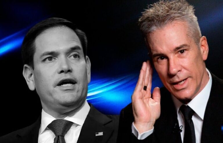 Imbécil, gusano arrastrado, no te metas con Venezuela