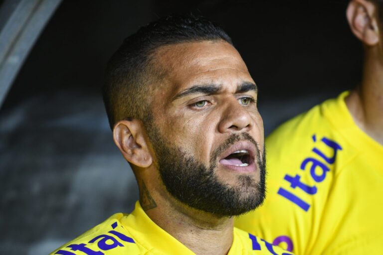 #Salud: La Justicia absuelve a Dani Alves del delito de agresión sexual a una joven