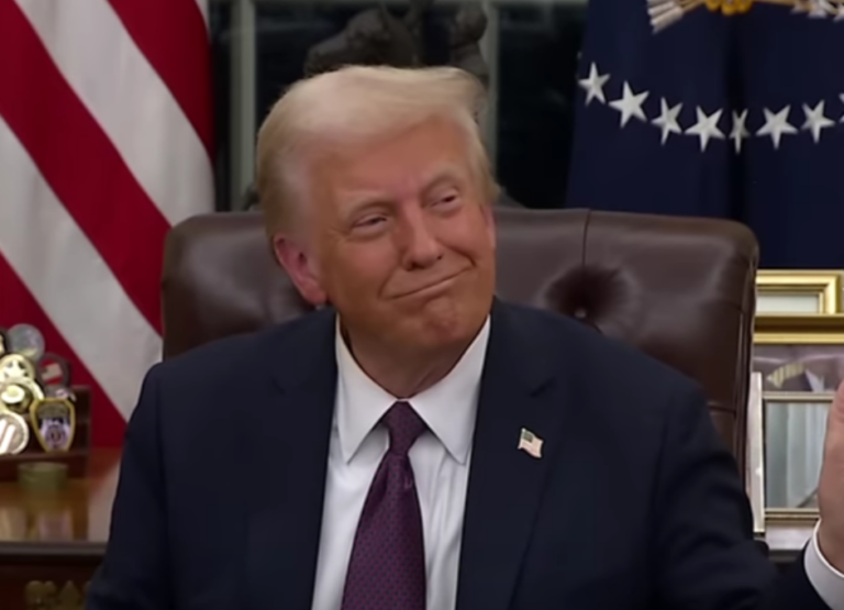 “No bromeo”: Trump dice podría buscar un tercer mandato – #DeInteres   #FVDigital