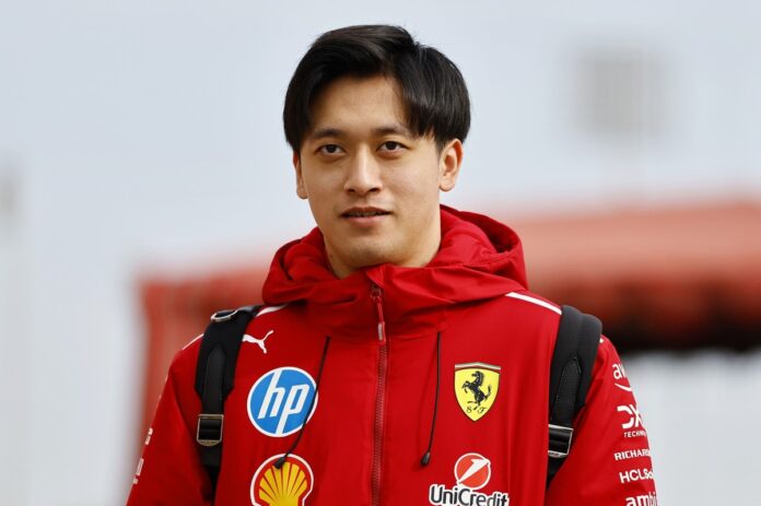 zhou-guanyu-ferrari.jpg