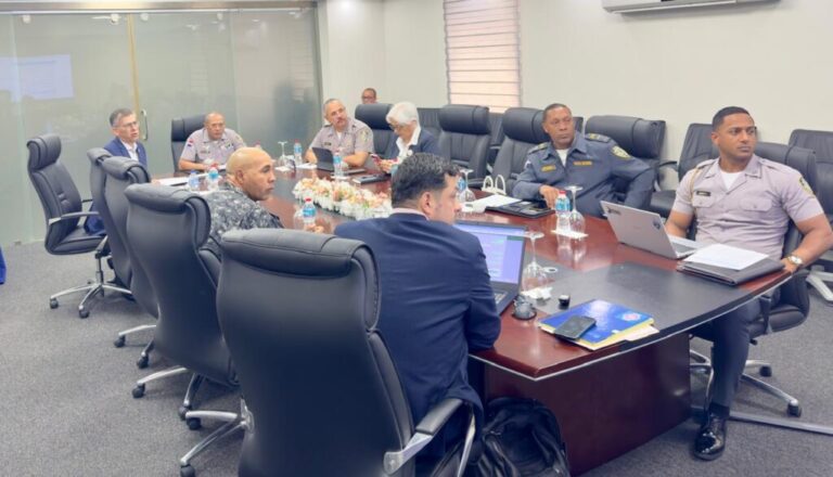 Policiales: Policía Nacional y Comisión para la Reforma definen hoja de ruta para reforzar el nuevo modelo de servicio policial