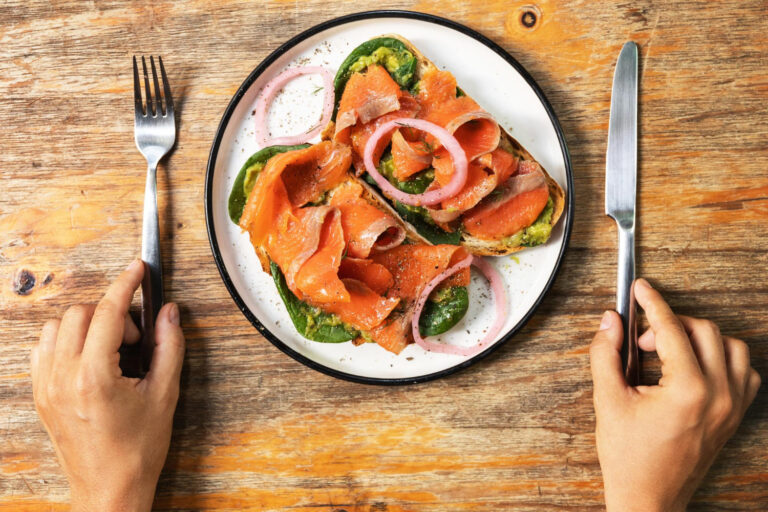 #Salud: Parásitos, metales pesados, antibióticos… ¿Podemos seguir comiendo salmón?