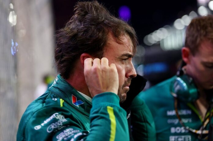1745202248_fernando-alonso-aston-martin-r.jpg
