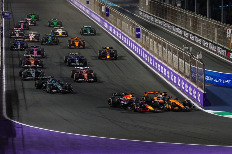 #Deportes: Red Bull no pedirá el derecho a revisión por la sanción a Verstappen #F1