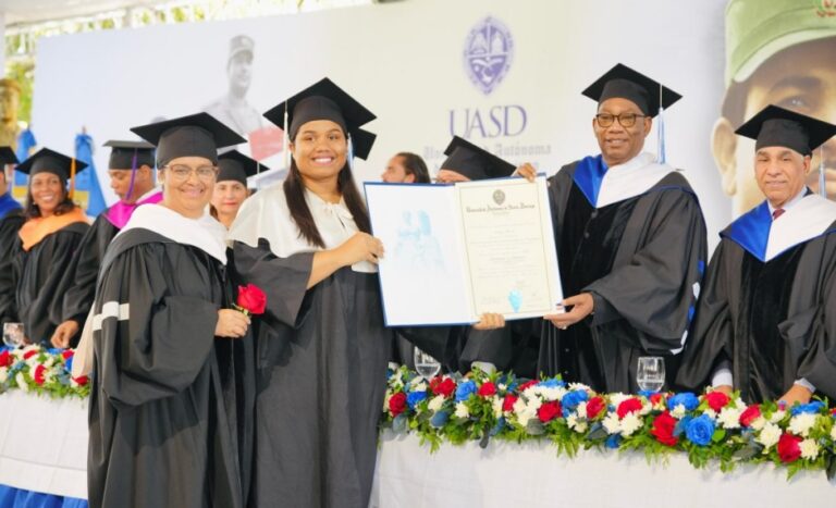 UASD gradúa 1,956 nuevos profesionales – #DeInteres   #FVDigital