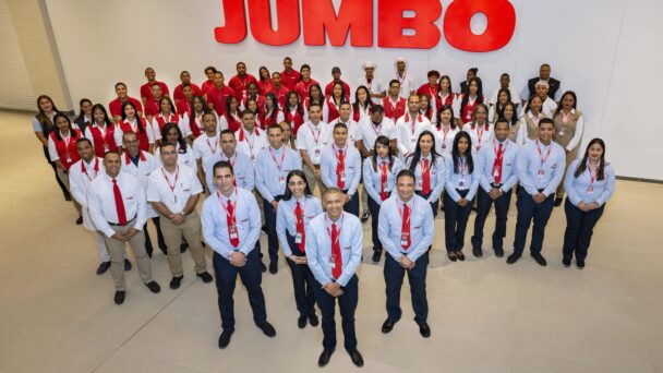 2-Equipo-Jumbo-Agora-Santiago-Center-608x342.jpg