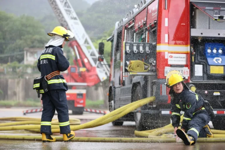 Al menos 22 muertos en China al incendiarse un restaurante