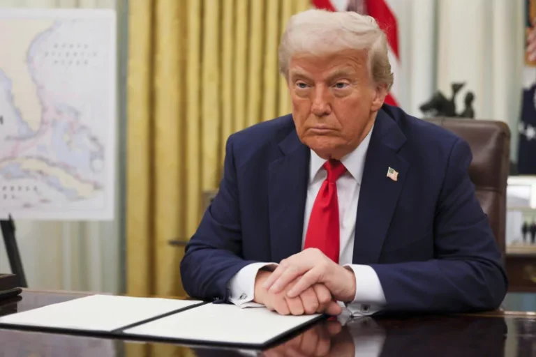 Trump pide que se levante la pausa a las deportaciones #FVDigital