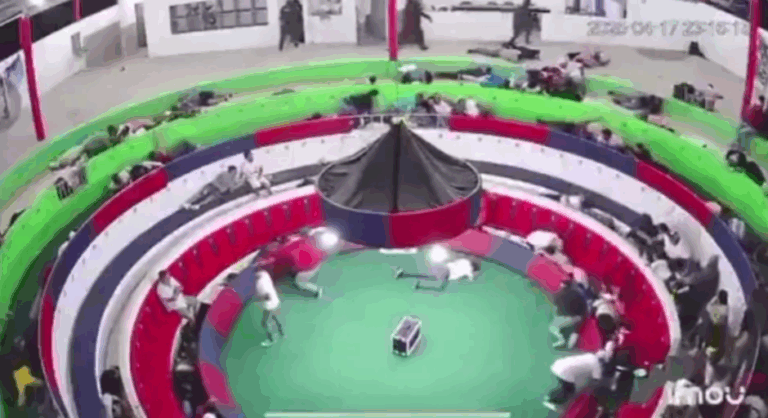 Masacre en una gallera de Ecuador (video) – #DeInteres   #FVDigital