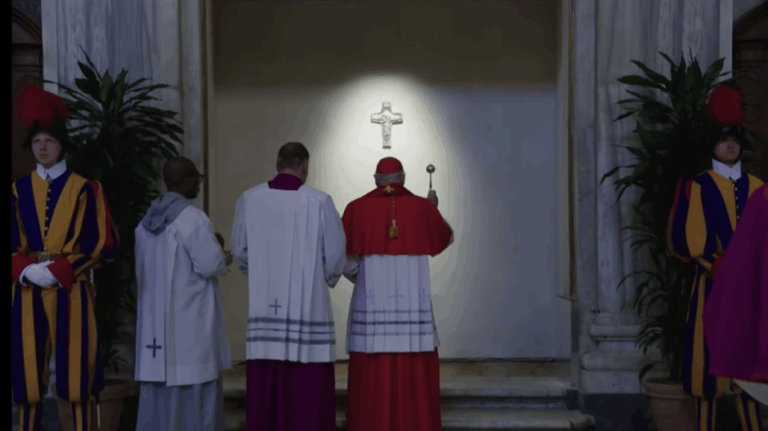 El papa Francisco ya descansa en su última morada – #DeInteres   #FVDigital