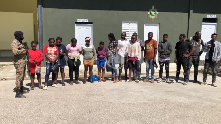 Red de traficantes de haitianos genera creciente preocupación en Elías Piña