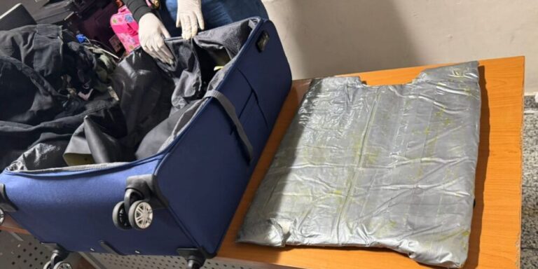 Hallan en Ecuador 254 kilos de cocaína con destino a España #FVDigital