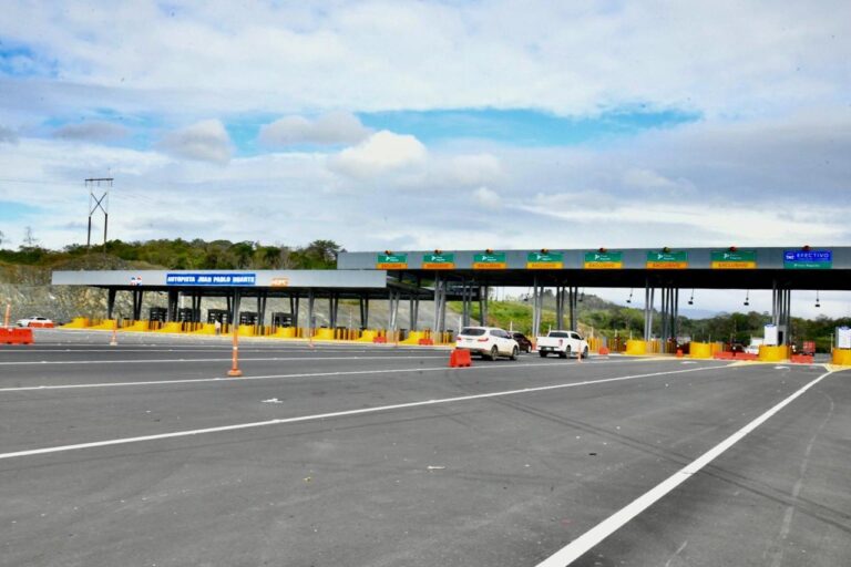 RD Vial pone en funcionamiento peaje de 22 carriles en km 32 de la Duarte