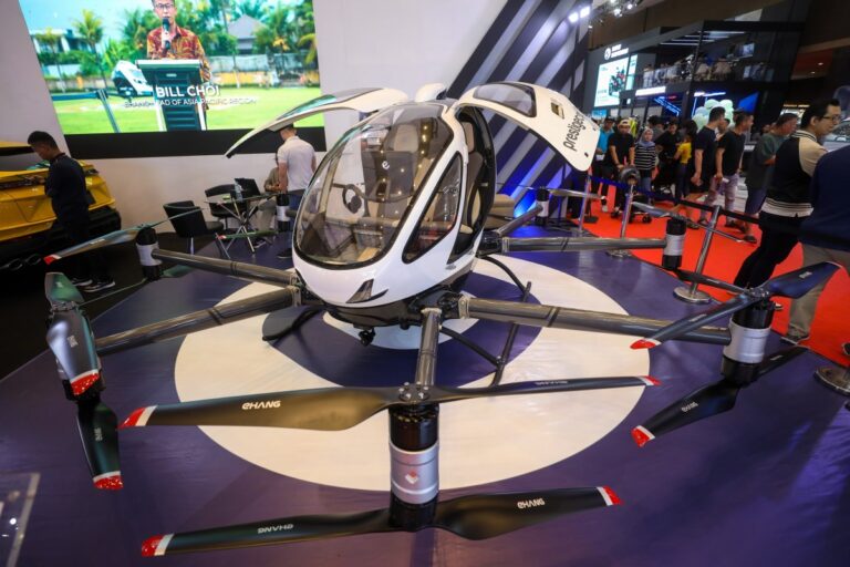 China quiere superar a Estados Unidos y da luz verde a los primeros taxis voladores #FVDigital