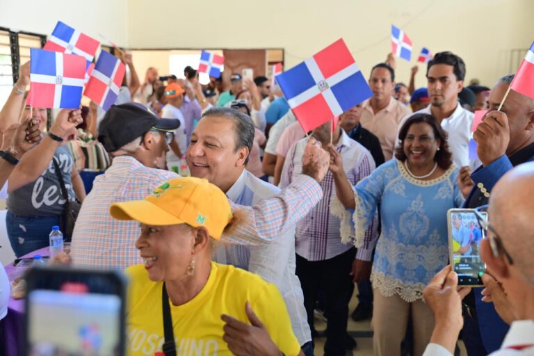 Abel Martínez exige cumplir ley migratoria e impulsa nacionalismo