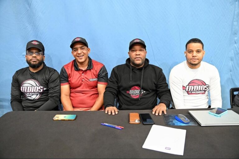 Indios participan del mini campamento de la LNBRD