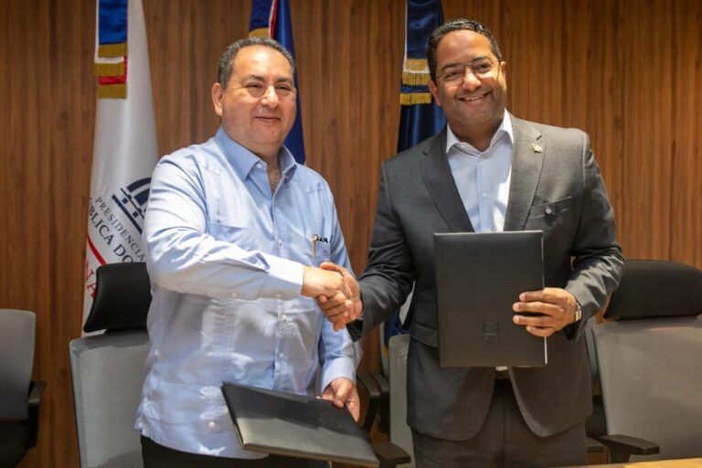 Diputado aboga por construcción de UNAP en Luisa Prieta #FVDigital