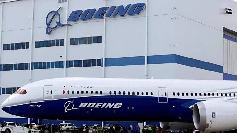 Boeing retorna avión destinado a China en medio de tensiones comerciales