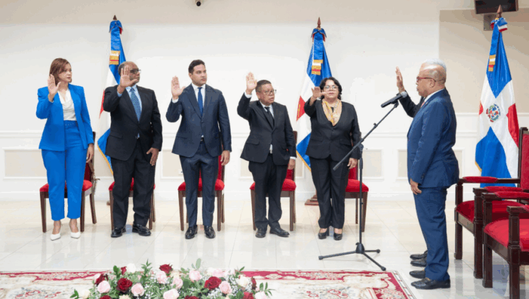 Juramentan a los nuevos miembros de la Cámara de Cuentas – #DeInteres   #FVDigital