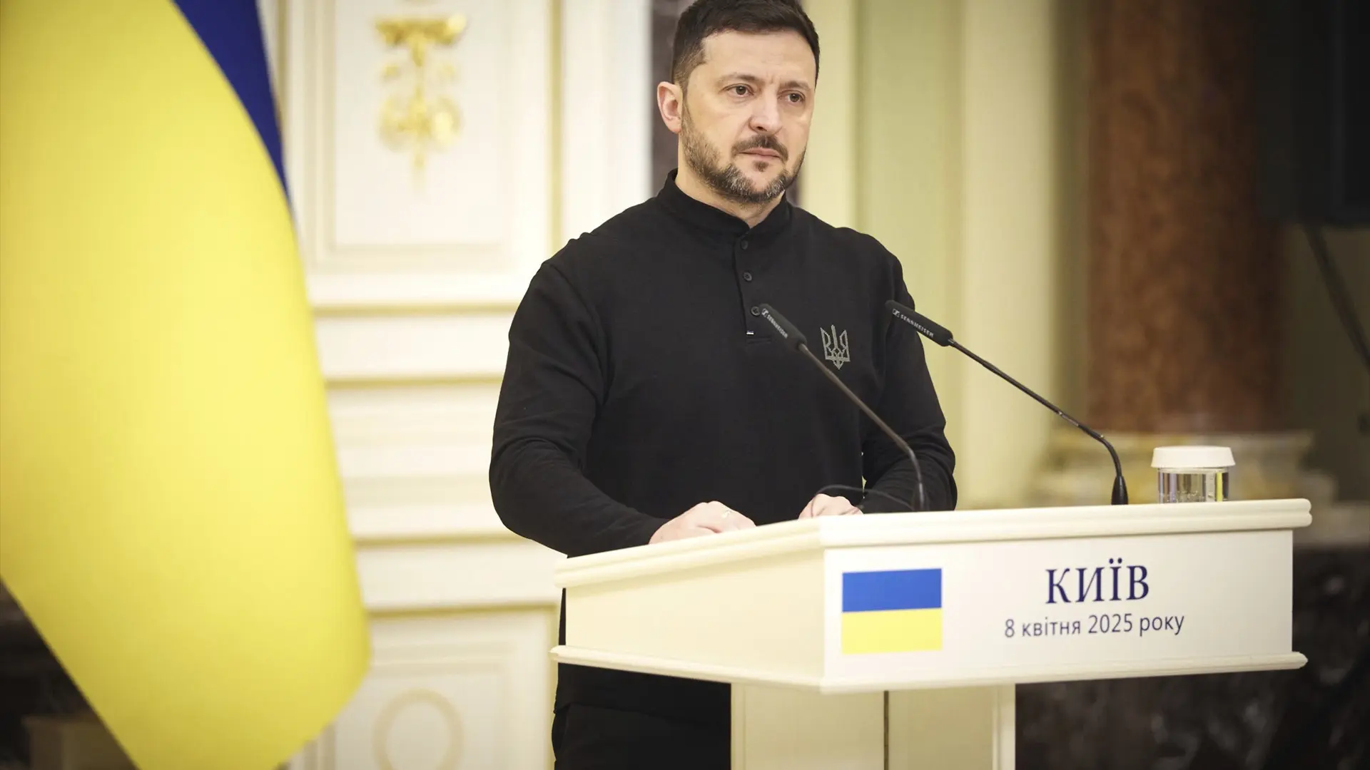 europapress-6640381-april-2025-kyiv-ukraine-ukrainian-president-volodymyr-zelenskyy-listens-to.jpeg