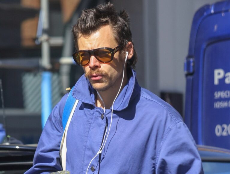 (FOTOS) Harry Styles luce un nuevo look en las calles de Londres #FVDigital