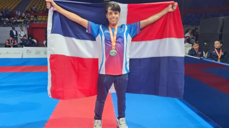 Un dominicano ganó la medalla de oro en Caribbean Karate Cup 2025   #FVDigital