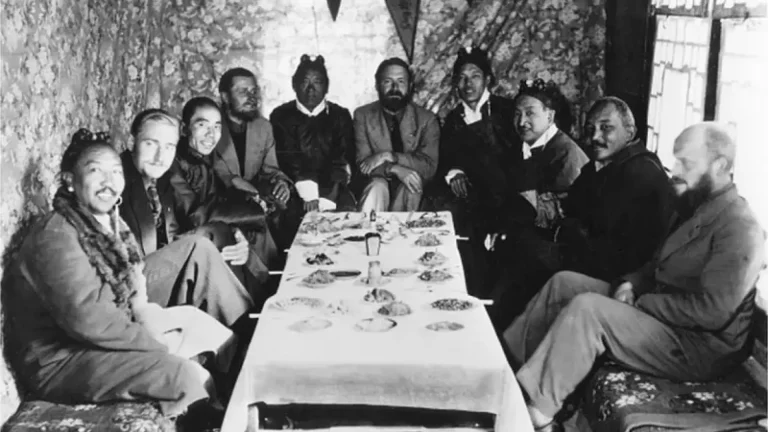 #Mundo:La extraña historia de los científicos enviados por Hitler al Tíbet en busca de gigantes y de los orígenes de la raza aria