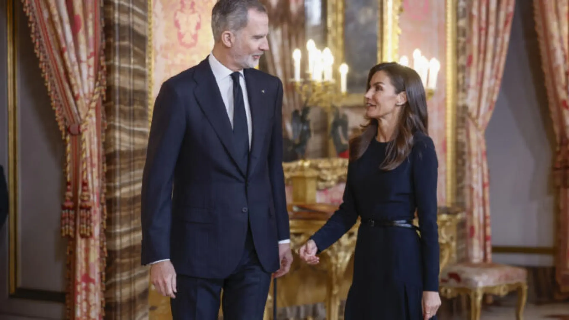 los-reyes-felipe-vi-y-letizia-en-los-premios-cervantes.jpeg