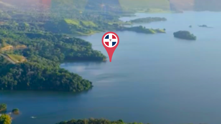 Un pueblo sumergido en RD (video)   #FVDigital