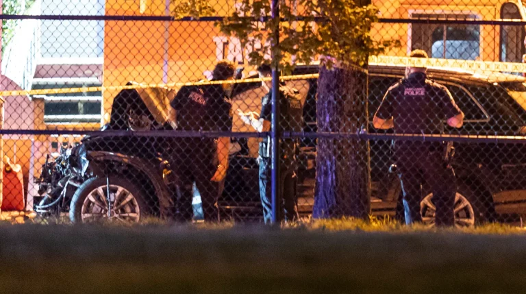 ### Tragedia en Festival Filipino en Vancouver: Conductor Arrolla Multitud y Mata a Nueve Personas