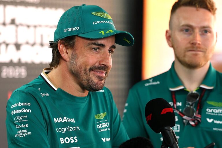 Alonso aprendió la lección sobre las teóricas mejoras de Aston Martin #F1 #FVDigital