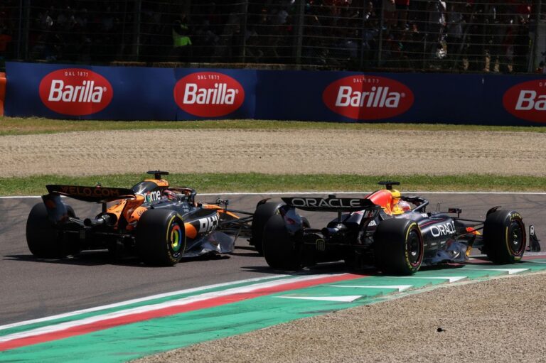 Lo que dicen los datos y la telemetría sobre el adelantamiento de Verstappen a Piastri #F1 #FVDigital