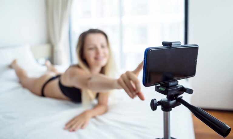 #Salud: La estrella de OnlyFans que se acostó con 1.057 hombres en 12 horas explica cómo lo hizo: “1,46 hombres por minuto”