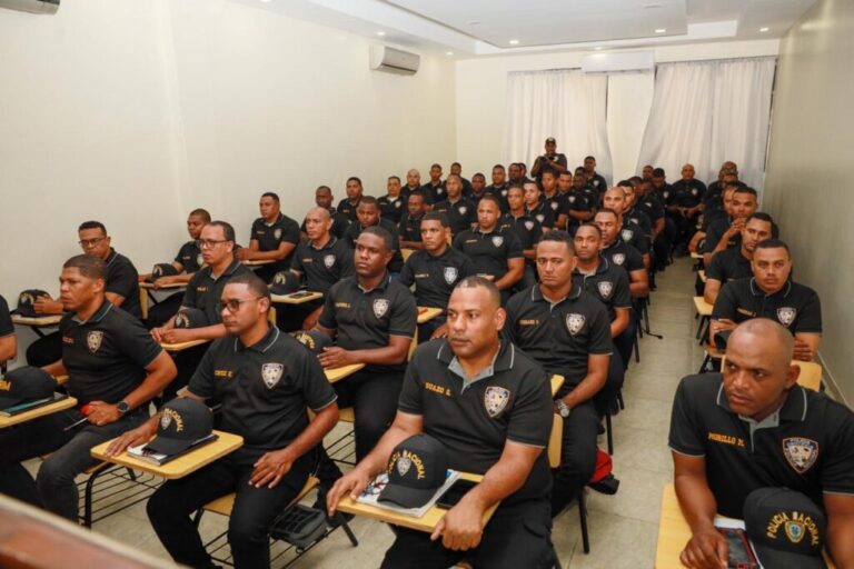 Policiales: Miembros de la Policía Científica inician formación técnica especializada en criminalística