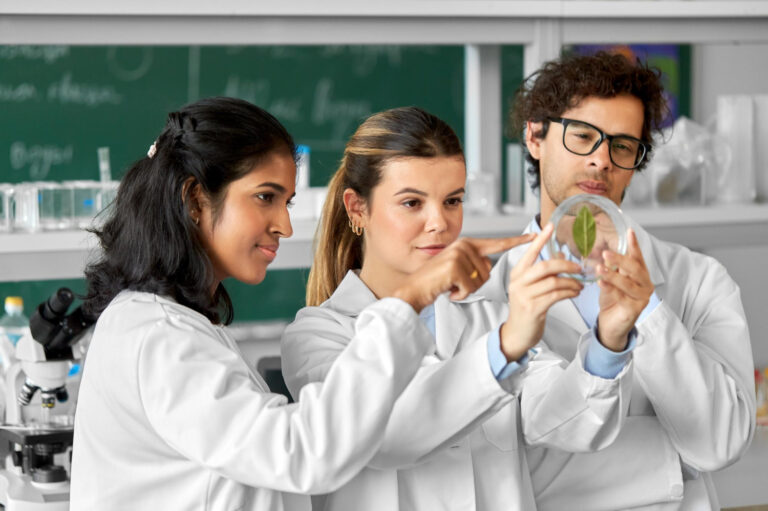 #Salud: Estos son los másteres más demandados en el mercado laboral